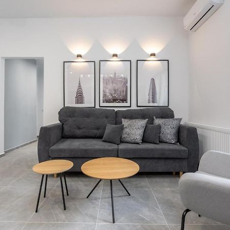Relax Apartament In Piata Universitatii Βουκουρέστι Εξωτερικό φωτογραφία