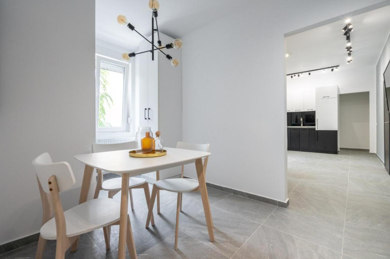 Relax Apartament In Piata Universitatii Βουκουρέστι Εξωτερικό φωτογραφία