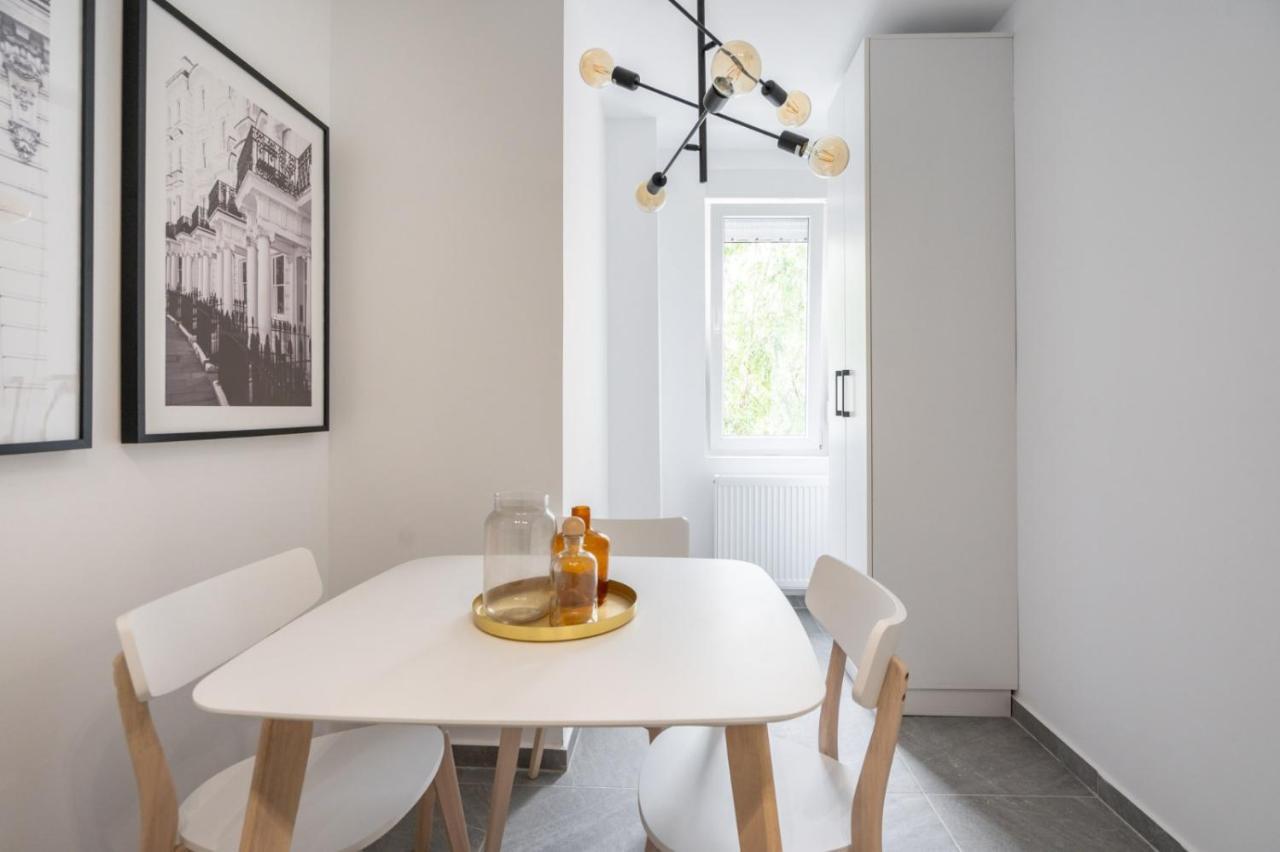 Relax Apartament In Piata Universitatii Βουκουρέστι Εξωτερικό φωτογραφία